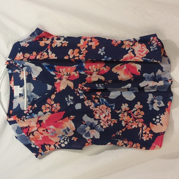 Liz Claiborne Tops - Liz Claiborne | Navy Floral Crepe Top Cap Sleeves Pull Over Shirt Tail Hem | XL